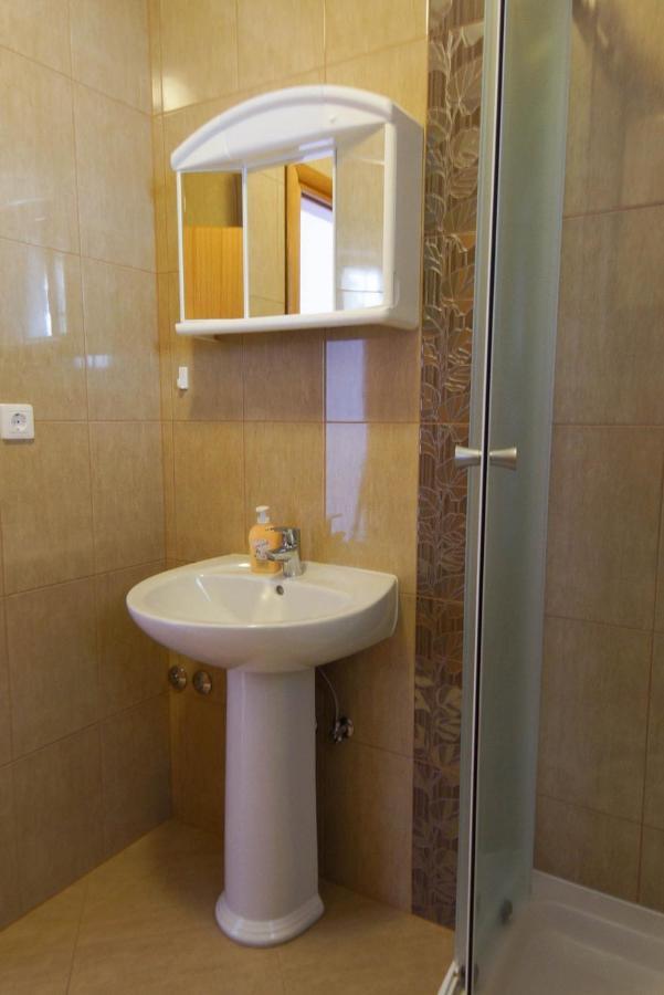 Mima Apartment Sveti Juraj Exterior foto
